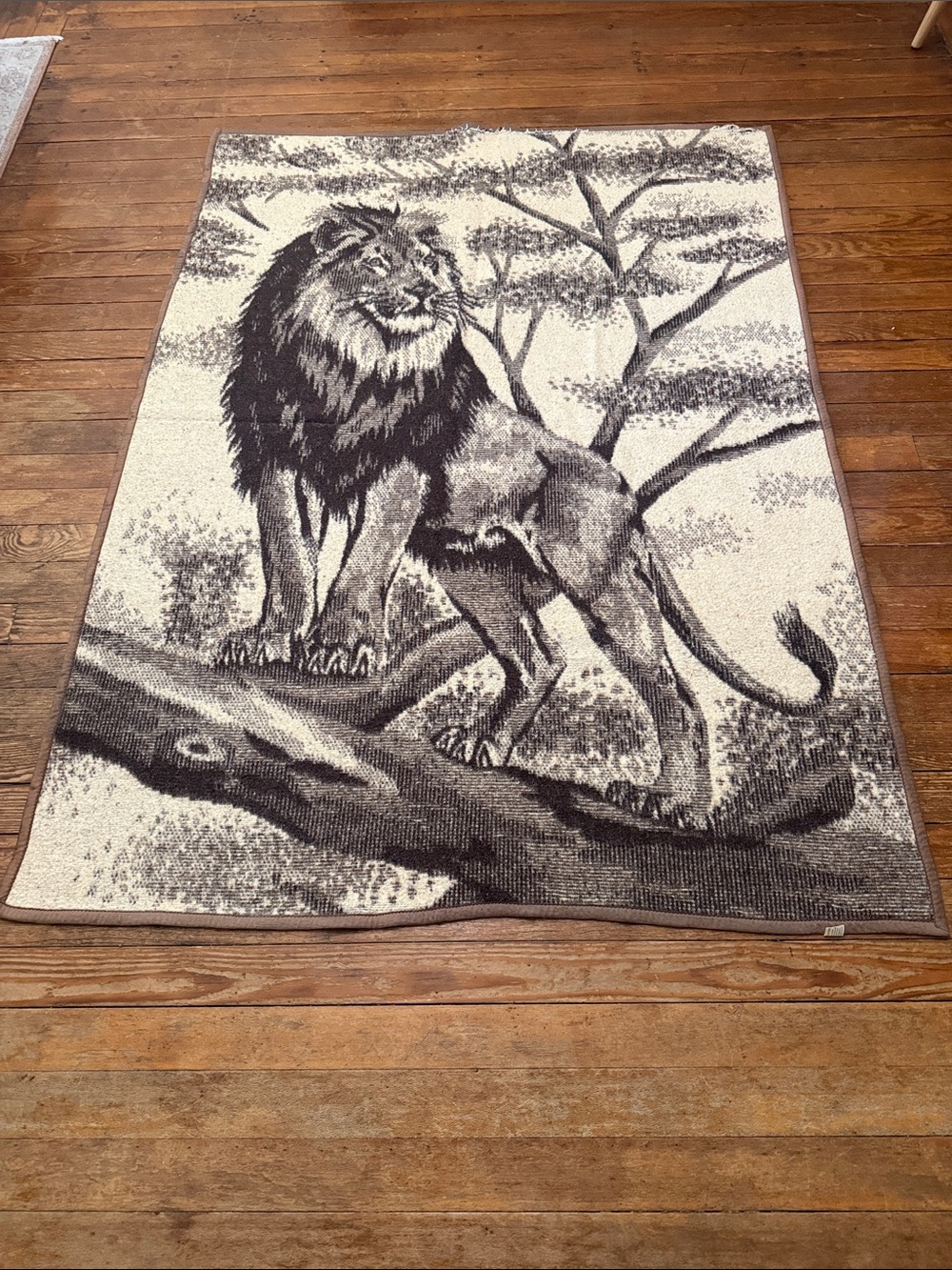 Vintage Lintex International Reversible Woven Lion Blanket Throw 70x52 inches